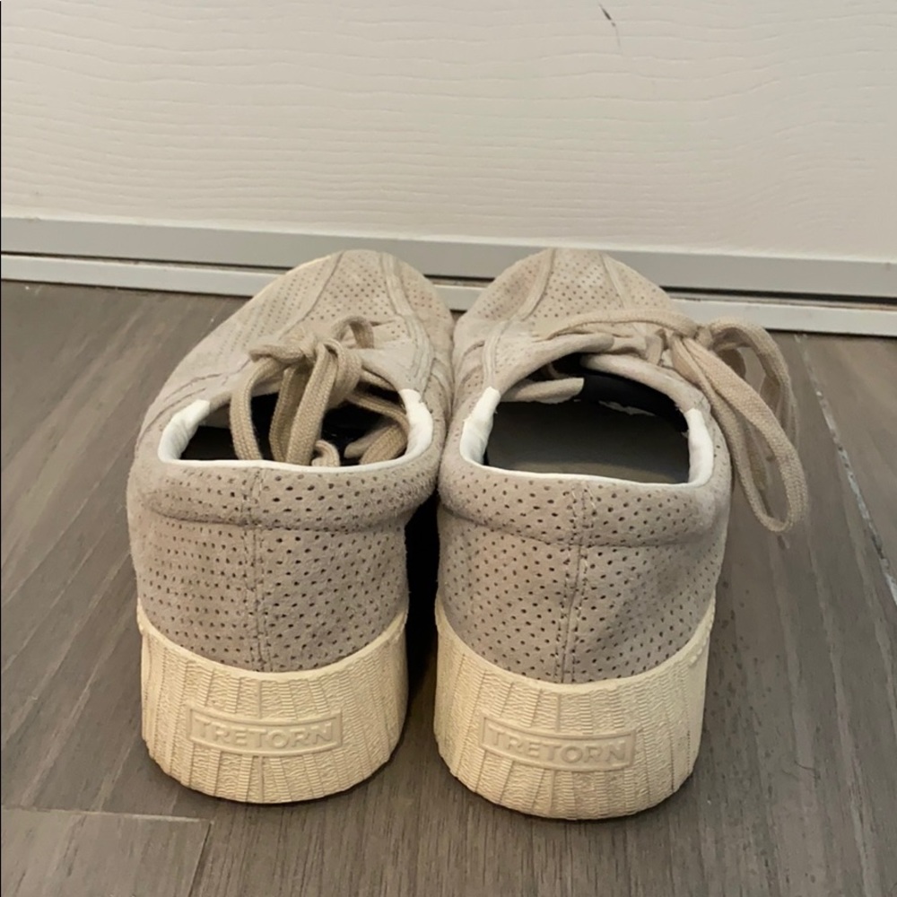 Sneakers - Picture 3 of 6